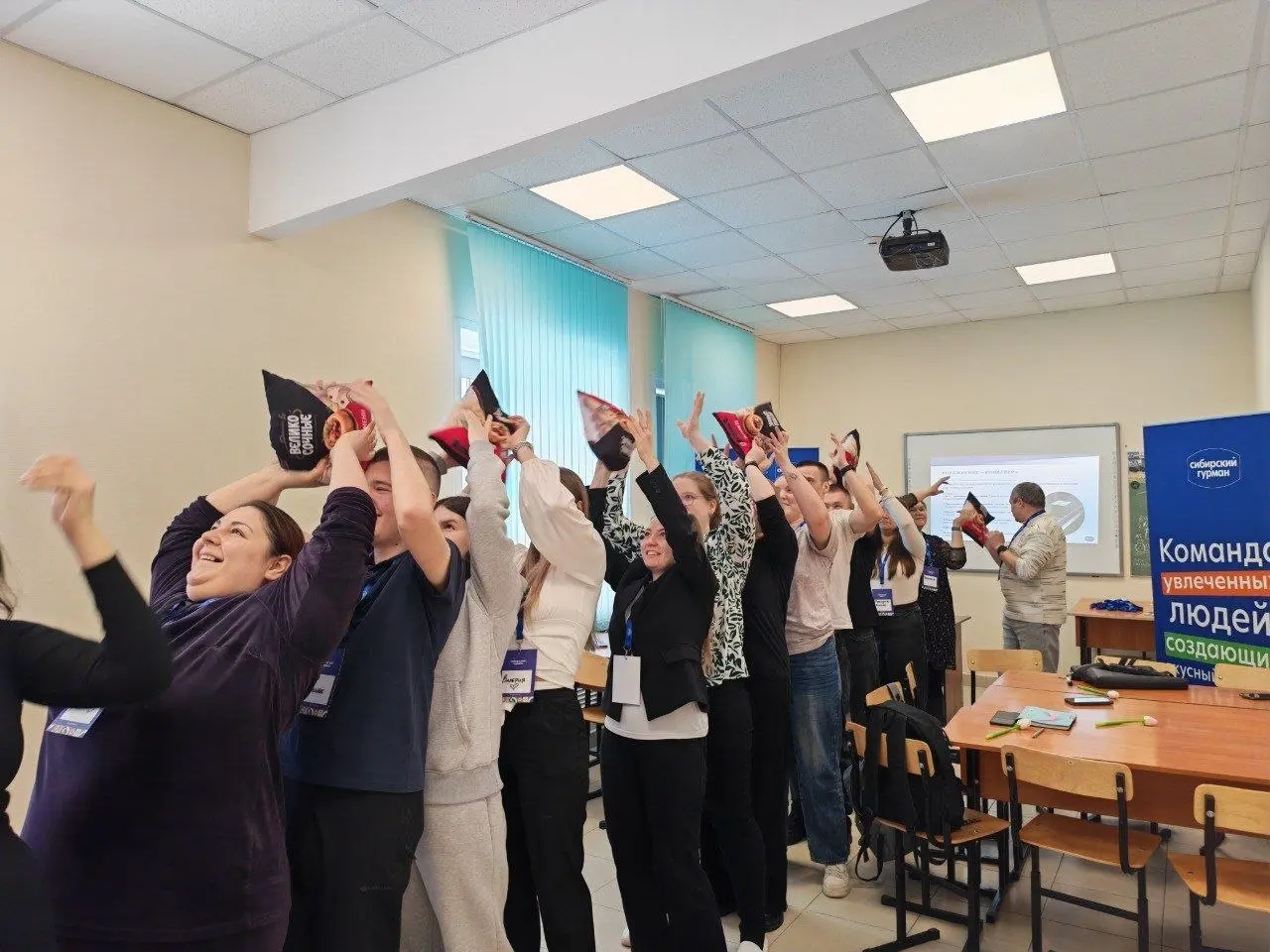 🚀 Не теория, а практика: студенты НКППиП освоили бережливое производство!
Группа студентов Новосибирского колледжа пищевой промышленности и переработки прошла курс от «Сибирского Гурмана» | Сетка — социальная сеть от hh.ru
