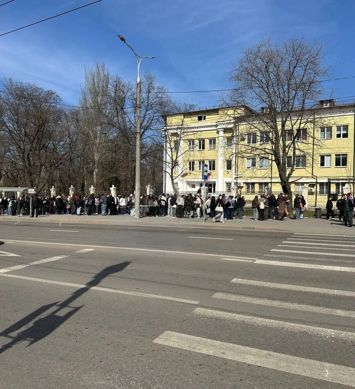 Сообщают также об эвакуации ДонГМУ | Сетка — социальная сеть от hh.ru