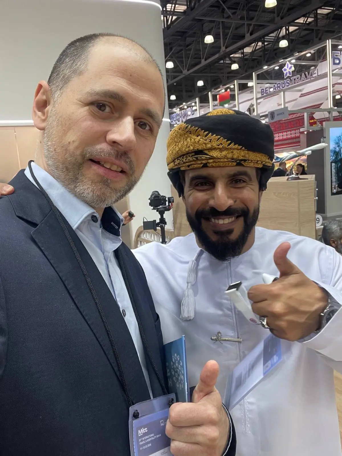 ✨🕌🇴🇲 Где ещё можно пообщаться с представителем министерства Оман?
Только на MITT 2026
Зашёл на стенд Омана — разговорился с Халидом из команды министерства туризма | Сетка — социальная сеть от hh.ru