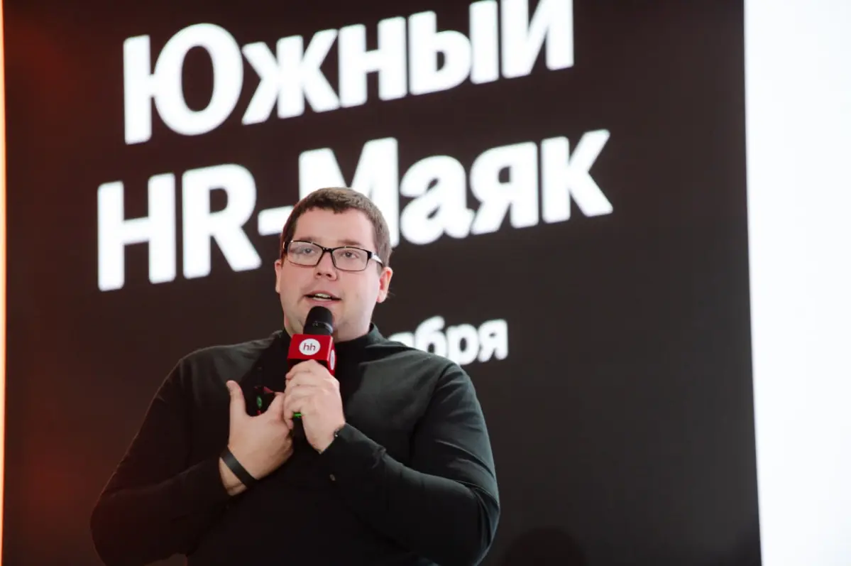 Привет, сетка!
Я долго тянул, в августе 2025 года завел свой тг канал, начал его неспешно развивать, писать о массовом подборе персонала, лайхаках, кейсах и все что обычно пишут там, естественно мемчи... | Сетка — социальная сеть от hh.ru