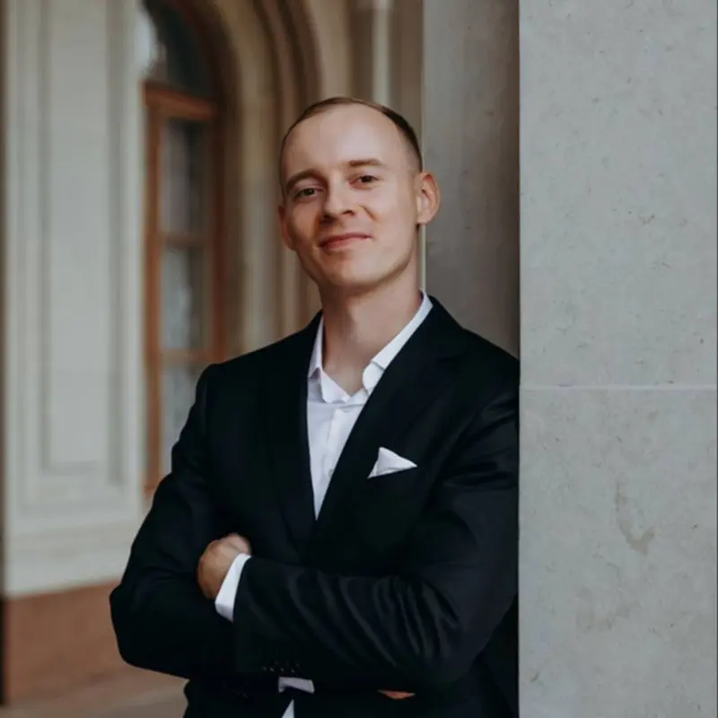 Сергей Шарапов