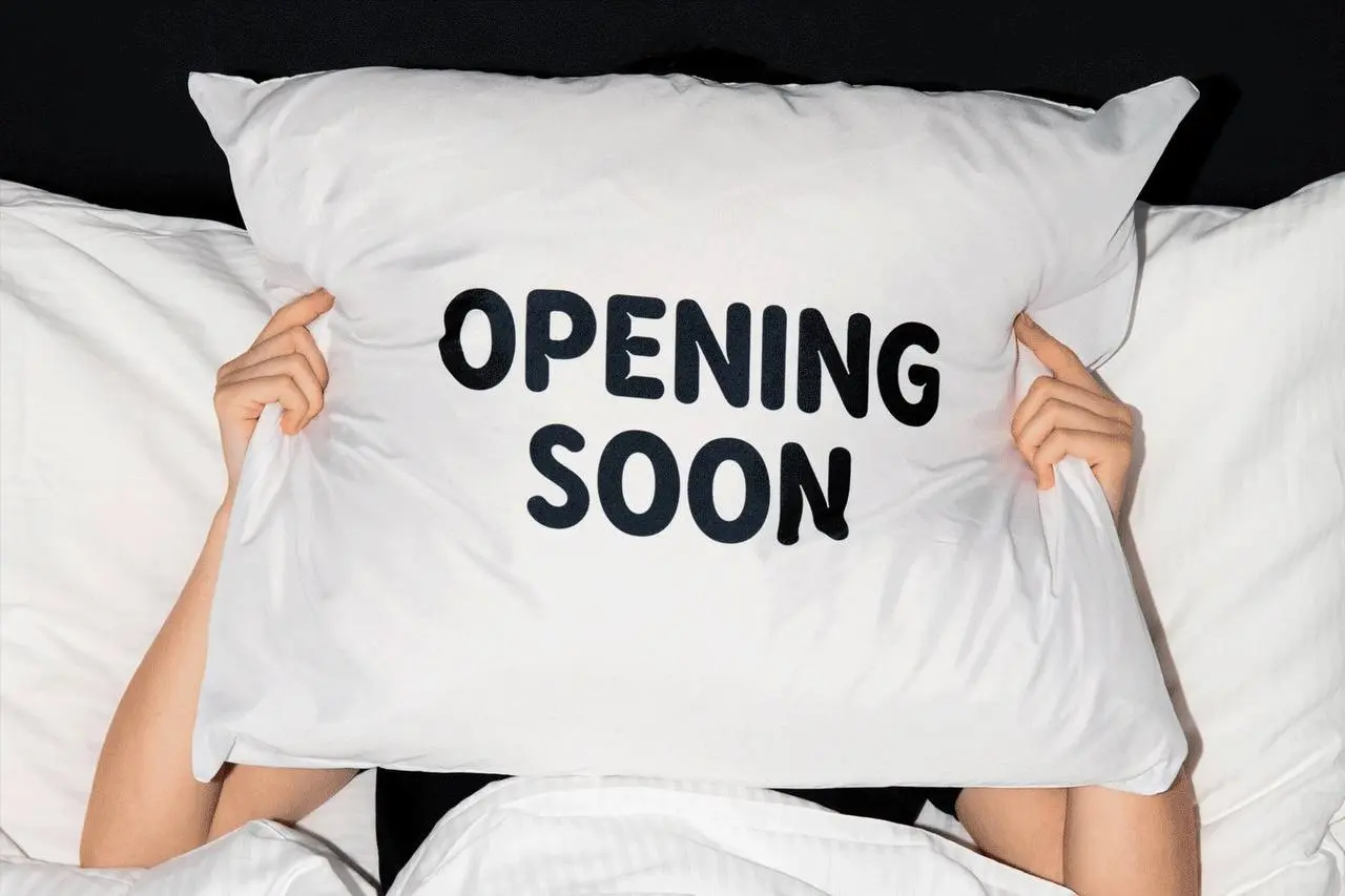 Люблю проекты в которых хорошо видно, что леттеринг решает задачи заказчика.
Разглядывала проект Pilo от студии 5.5 — и это как раз такой случай | Сетка — социальная сеть от hh.ru