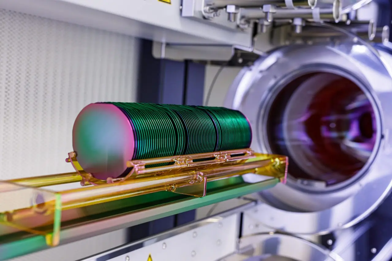 Бауманка бесплатно поставит партию передовых фотонных чипов для российских ученых
Квантум Парк МГТУ им. Н.Э | Сетка — социальная сеть от hh.ru