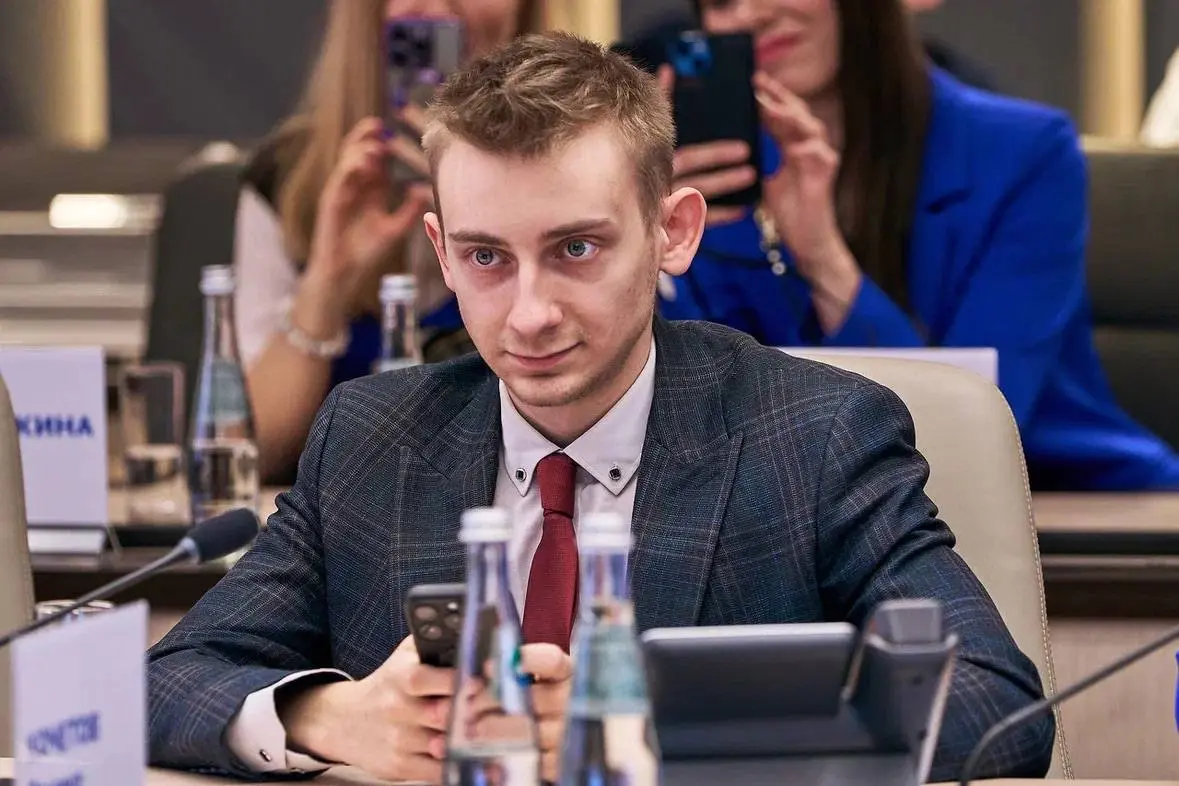 «Ближайшие два года Одесса будет украинской»: политолог Кочетов рассказал о судьбе города
Журналист, политолог и общественный деятель Даниил Кочетов подробно рассказал «Блокноту Одесса» о положении, в... | Сетка — социальная сеть от hh.ru