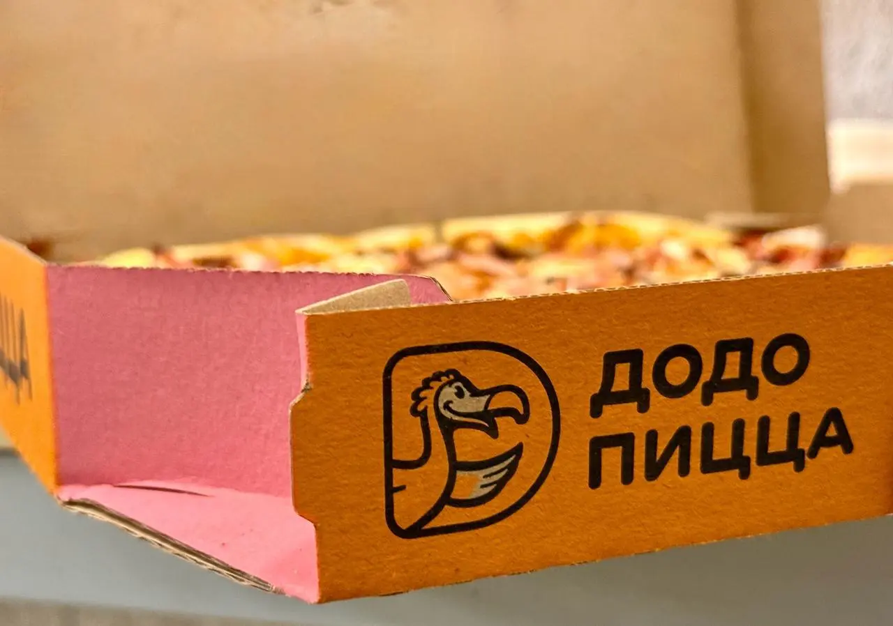 — Алло, да, пиццу заказывали?
🌸Pizza Pitch Клуба предпринимателей ФКН — возможность получить честный фидбэк от экспертов и найти новые точки роста через общение и нетворкинг | Сетка — социальная сеть от hh.ru