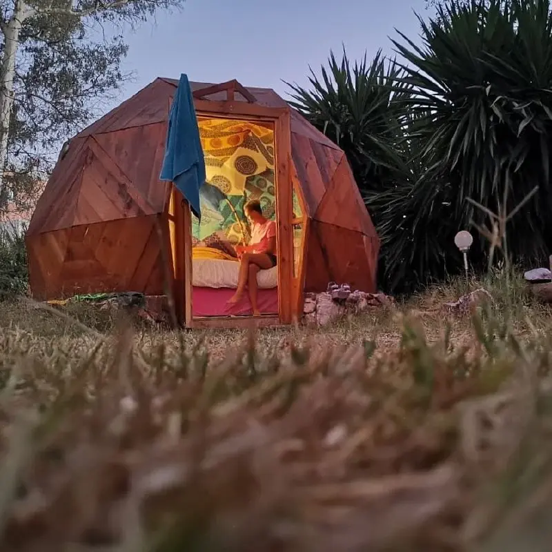 🏕"Построю-ка я глэмпинг"
Прочла сегодня историю, как один успешный испанский консалтер ушел из офиса, чтобы заняться кемпингами в Испании | Сетка — социальная сеть от hh.ru