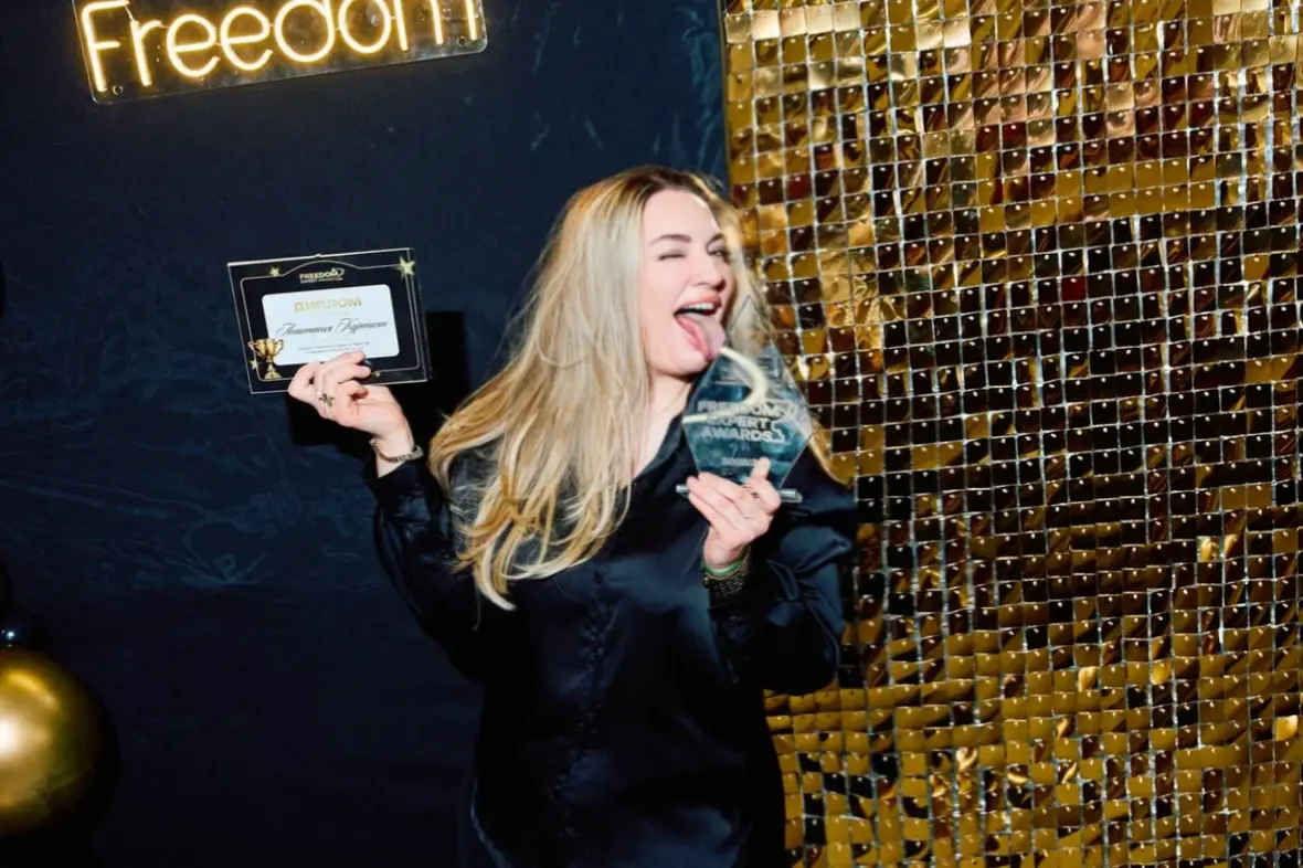 ✨Это случилось: я — лучший HR-специалист 2026 по версии Freedom Expert Awards
Друзья, хочу поделиться новостью, от которой у меня до сих пор «улыбка от уха до уха» | Сетка — социальная сеть от hh.ru