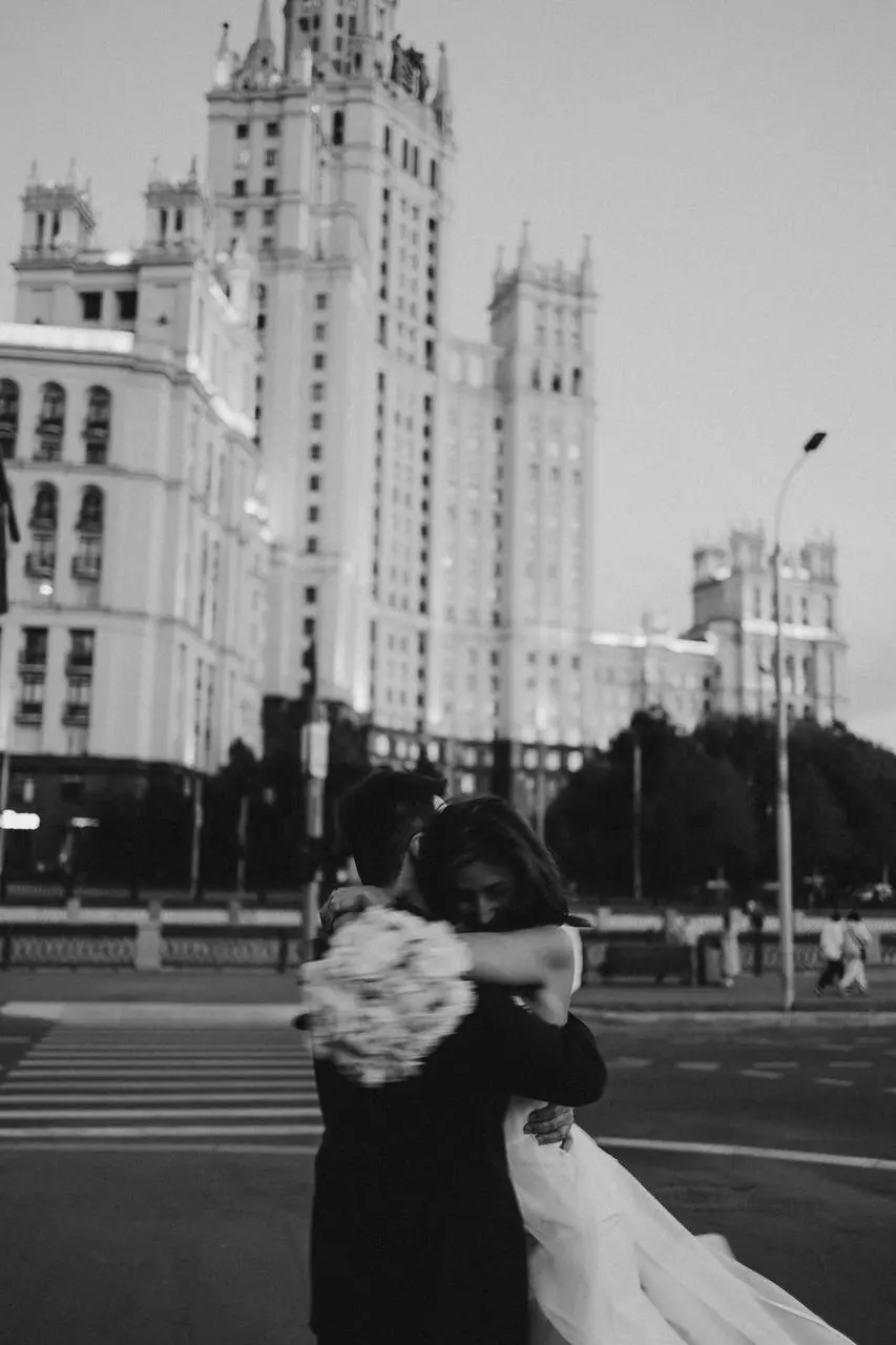 💍 Красивые и неожиданные места для бракосочетания
В столице есть нестандартные локации, где можно официально зарегистрировать брак — сотрудники ЗАГС выезжают прямо на место | Сетка — социальная сеть от hh.ru