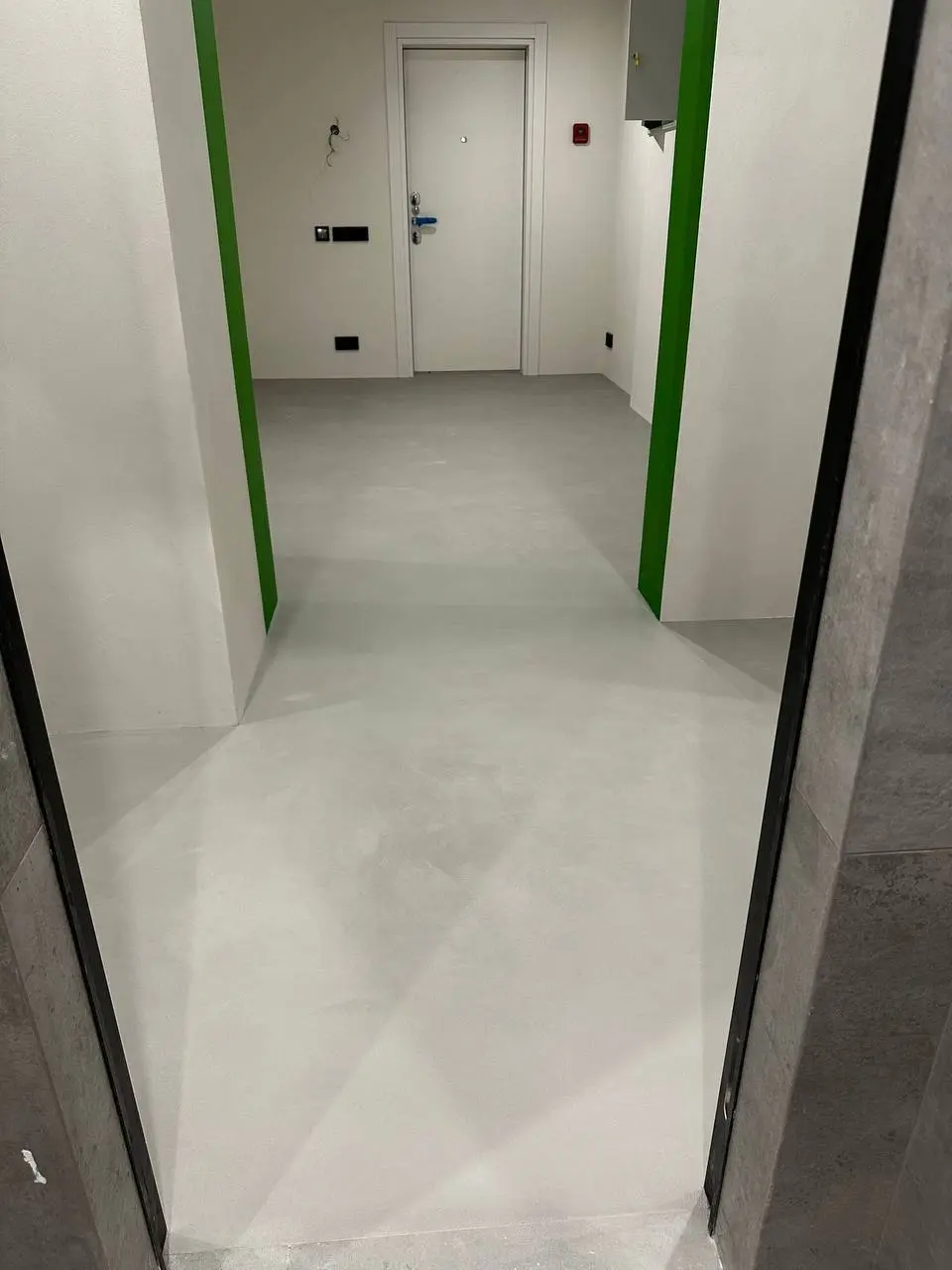 ✨ Микроцемент когда нужен современный, прочный и действительно практичный интерьер
Микроцемент - это многокомпонентное декоративное покрытие, в состав которого входят:
🪨 цемент тонкого помола
🔬 полиме... | Сетка — социальная сеть от hh.ru