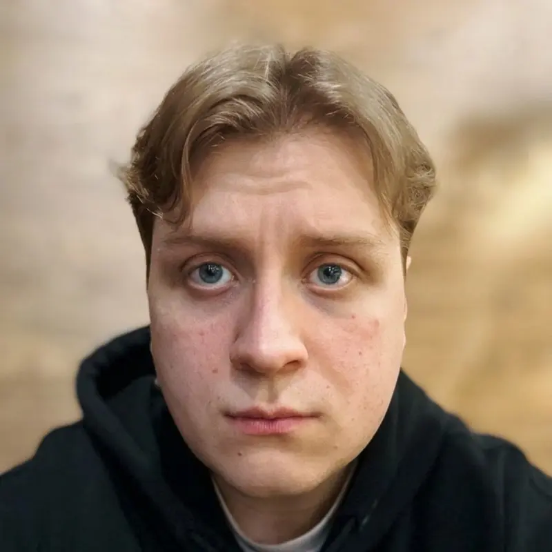 Андрей Попов