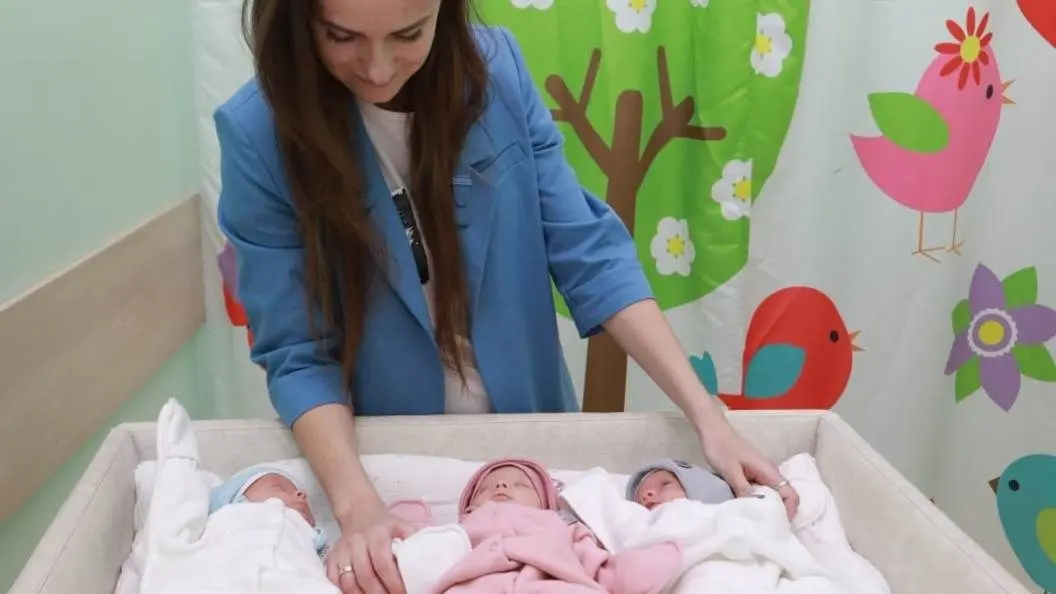 🎉На Ставрополье родилась первая в этом году тройня
В Перинатальном центре № 1 краевой столицы на свет появились два мальчика и одна девочка | Сетка — социальная сеть от hh.ru