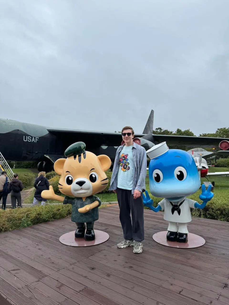 🇰🇷 Южная Корея, Сеул
Кто рано встаёт, у того был суперкомфортный азиатский перелёт с пивом и вкусностями | Сетка — социальная сеть от hh.ru