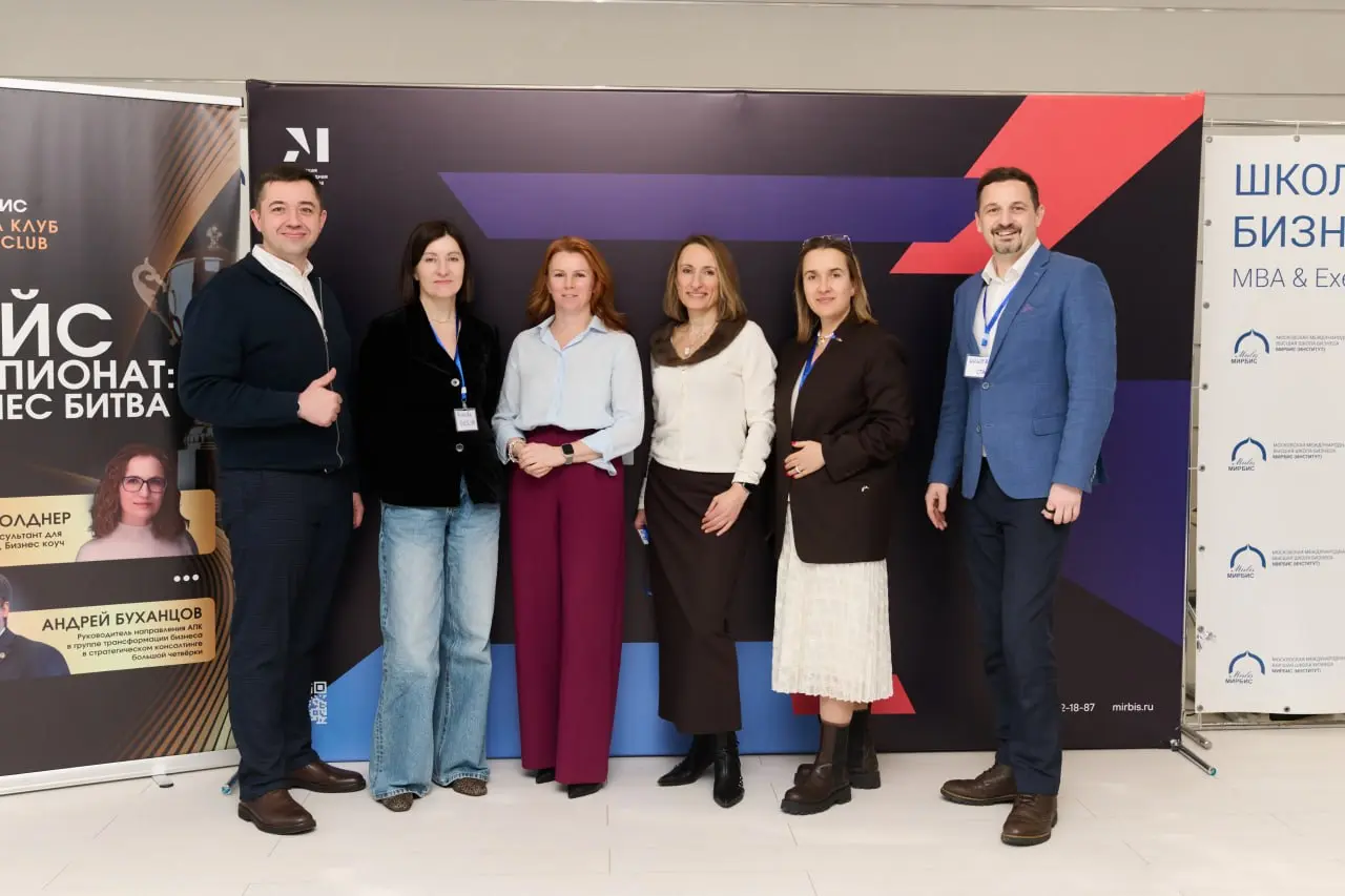 🔥🔥🔥🔥- ЧЕМПИОНАТ
Недавно приняла участие в кейс-чемпионате, который проходил на базе МИРБИС.
Очень нравится такой формат мероприятий - нетворкинг, встряска для мозга и обмен знаниями | Сетка — социальная сеть от hh.ru