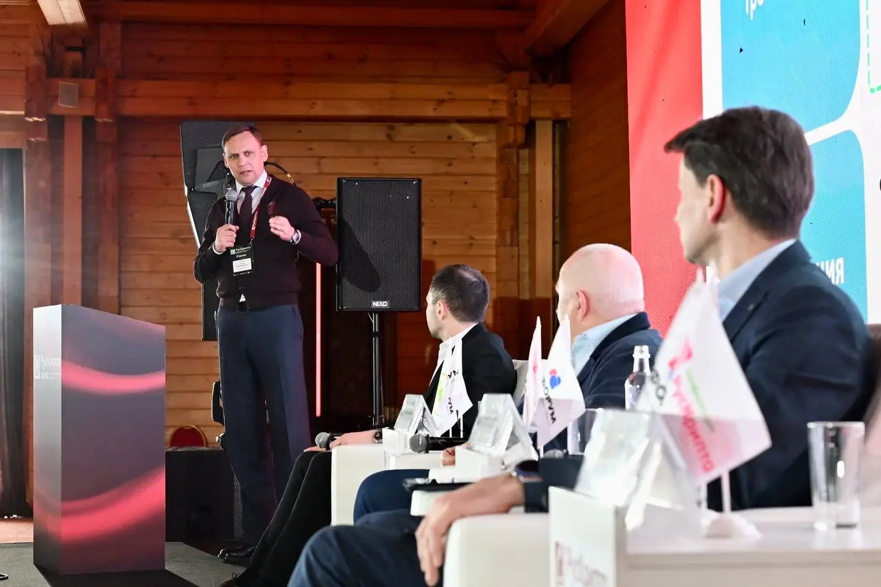 Вчера прошёл первый день «РусКрипто’2026» 🔥
Стартовали с пленарного заседания, где задали тон всей конференции: обсудили ключевые вызовы отрасли, развитие криптографии и актуальные вопросы регулирован... | Сетка — социальная сеть от hh.ru