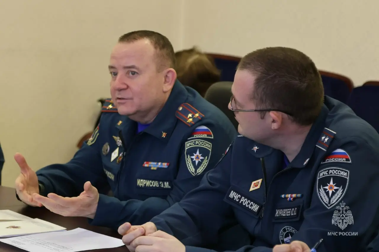 В состав научно-технического совета ВНИИПО МЧС России внесены изменения.
✍В заседании принял участие советник Министра МЧС России Юрий Журавлев | Сетка — социальная сеть от hh.ru