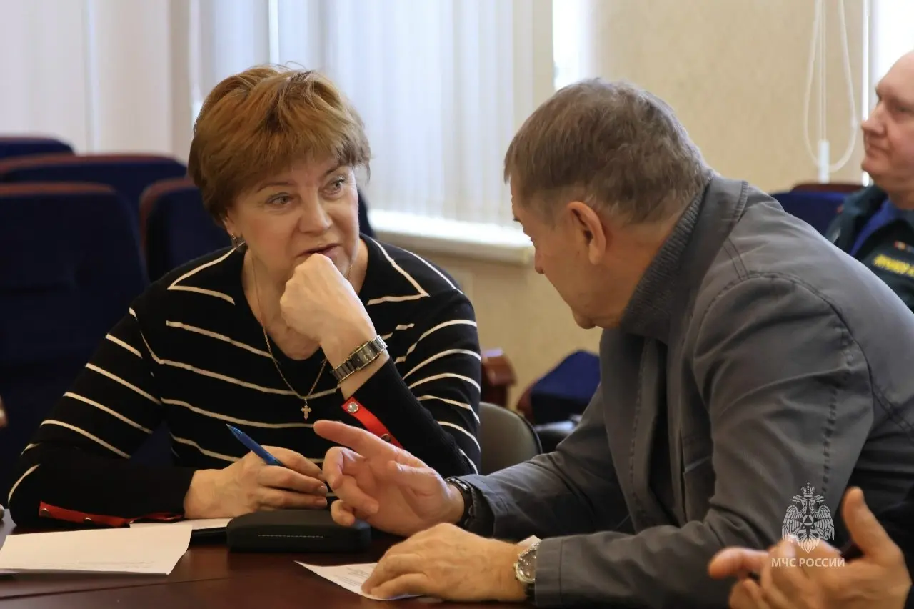 В состав научно-технического совета ВНИИПО МЧС России внесены изменения.
✍В заседании принял участие советник Министра МЧС России Юрий Журавлев | Сетка — социальная сеть от hh.ru