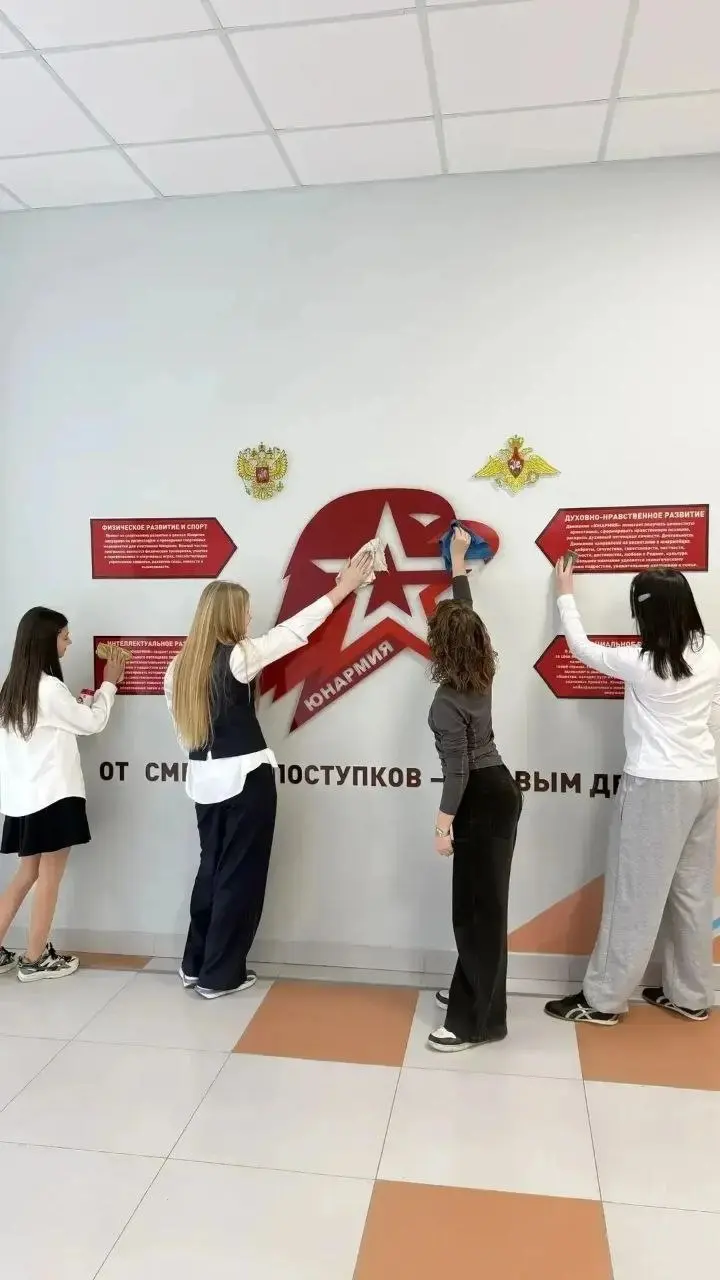 💼 Свои первые деньги школьники Ставрополя могут заработать в ремонтных бригадах.
В марте к работе приступили 277 школьников от 14 лет | Сетка — социальная сеть от hh.ru