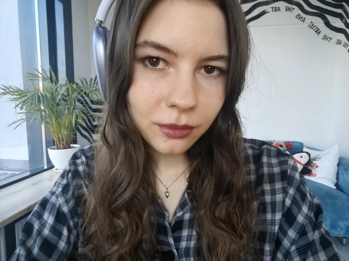 #лайф #мысли
⇠ creator
⇢ workspace
весна в душе! весна на улице! и осознание, что кажется, я всё-таки люблю март! 🌸
начала выбираться работать в кофейню на полдня – ну кайф!
помогает собраться и дораб... | Сетка — социальная сеть от hh.ru