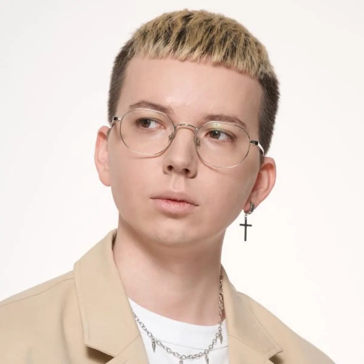 Владислав Алексеечев