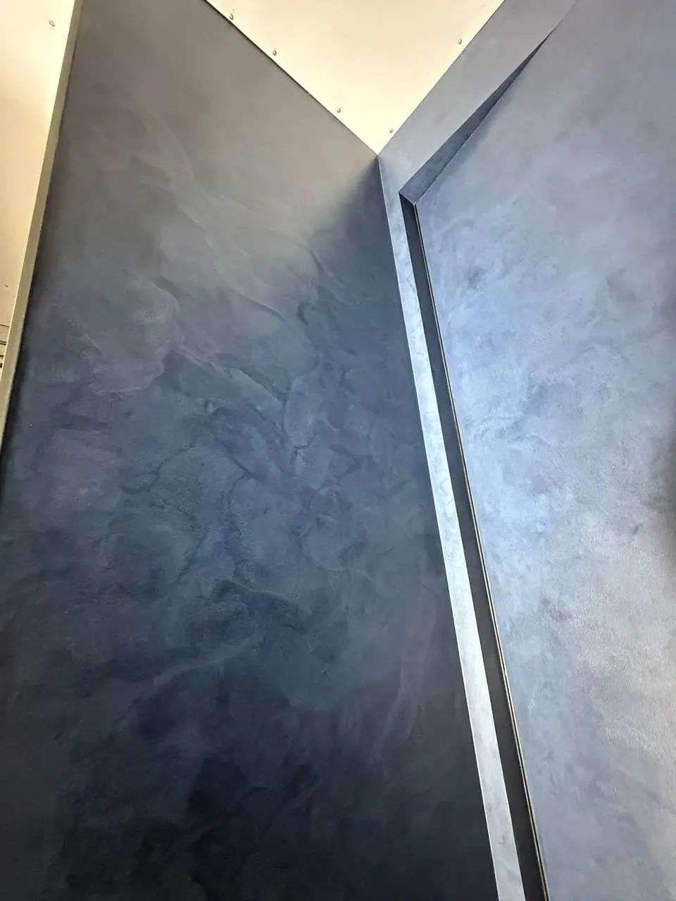 🔥 Сдали очередной объект.
Смотрите, как работает грамотная отделка в деталях ДО / ПОСЛЕ
Ещё недавно здесь была просто подготовленная база | Сетка — социальная сеть от hh.ru