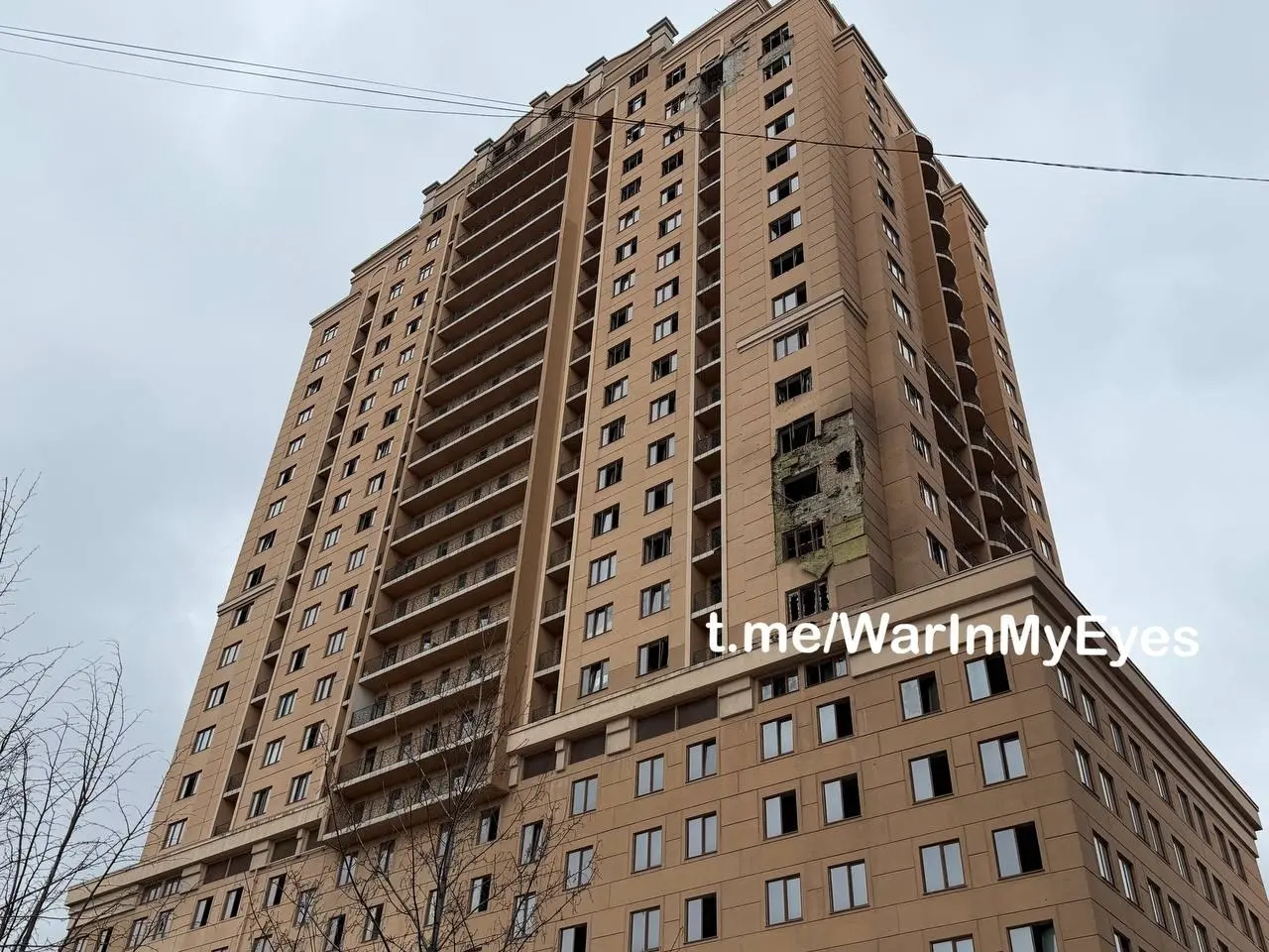 Последствия прилета ударного БПЛА самолетного типа в Ворошиловском районе Донецка сегодня днем | Сетка — социальная сеть от hh.ru