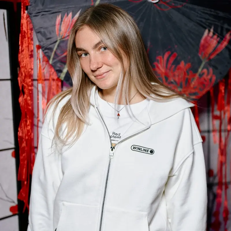 Карина Бродникова | Сетка — социальная сеть от hh.ru