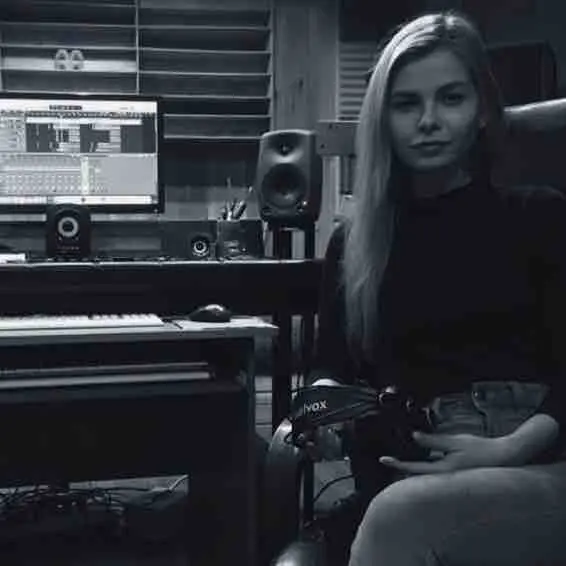 Кэри Ро | Сетка — социальная сеть от hh.ru