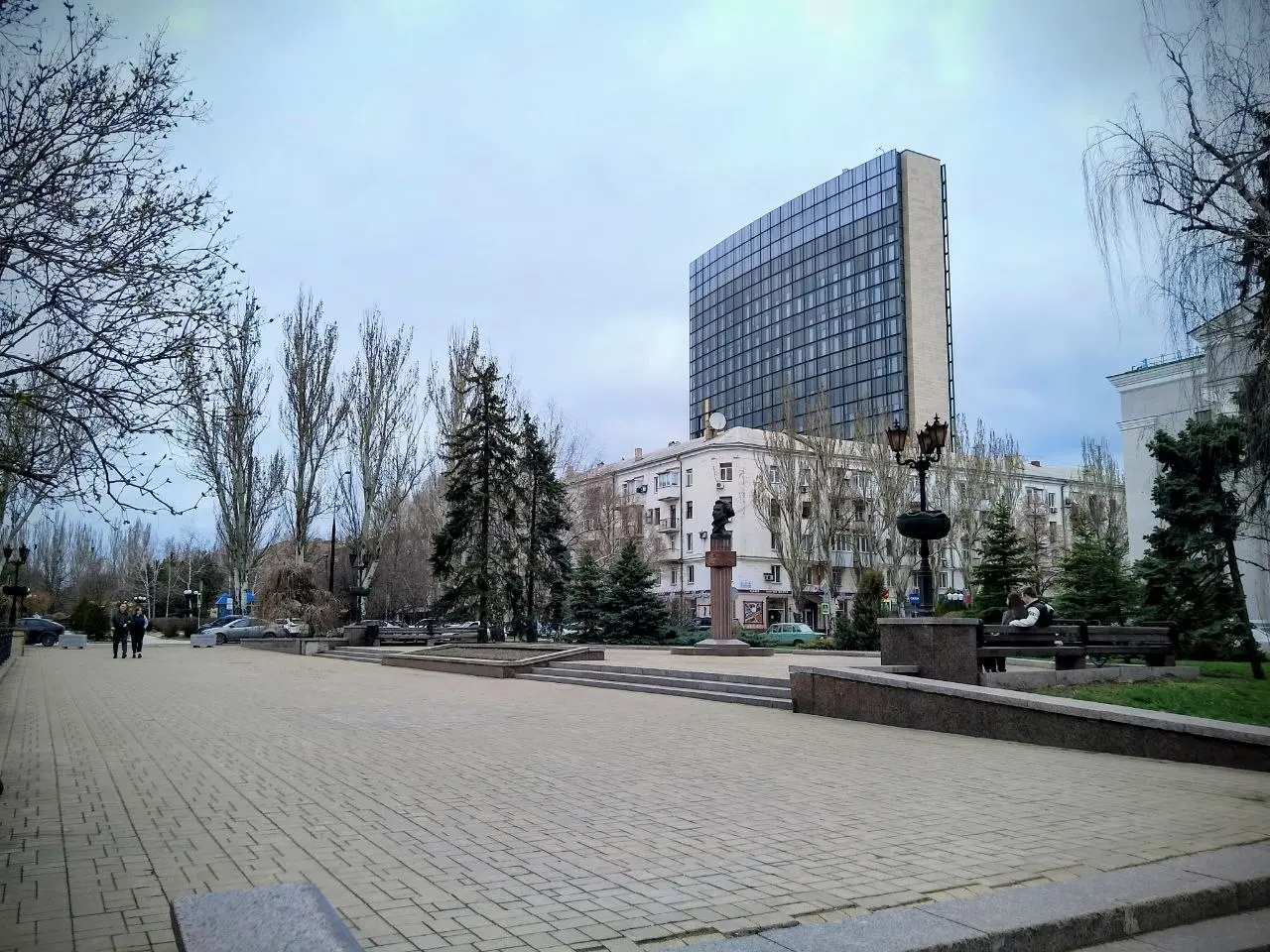Добрый вечер!
Завтра в Донецке на 1℃ теплее
Прогнозируется от +6℃ до +17℃
☁ Сплошная облачность
• 02:00: 🌤️ +7℃ 🌀 68 ☂️ 2%
• 05:00: ⛅️ +6℃ 🌀 73 ☂️ 2%
• 08:00: ☀️️ +11℃ 🌀 71 ☂️ 2%
• 11:00: 🌥️ +16℃ 🌀 63... | Сетка — социальная сеть от hh.ru