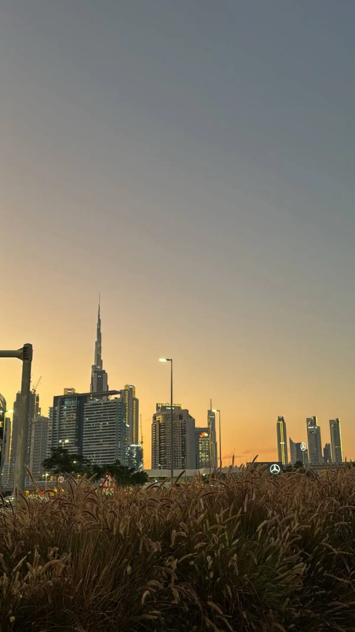 После нескольких месяцев работы рекрутером в Дубае я принял решение вернуться в Москву, и хочу поделиться этим опытом
Работа в международной среде стала для меня важным этапом профессионального роста | Сетка — социальная сеть от hh.ru