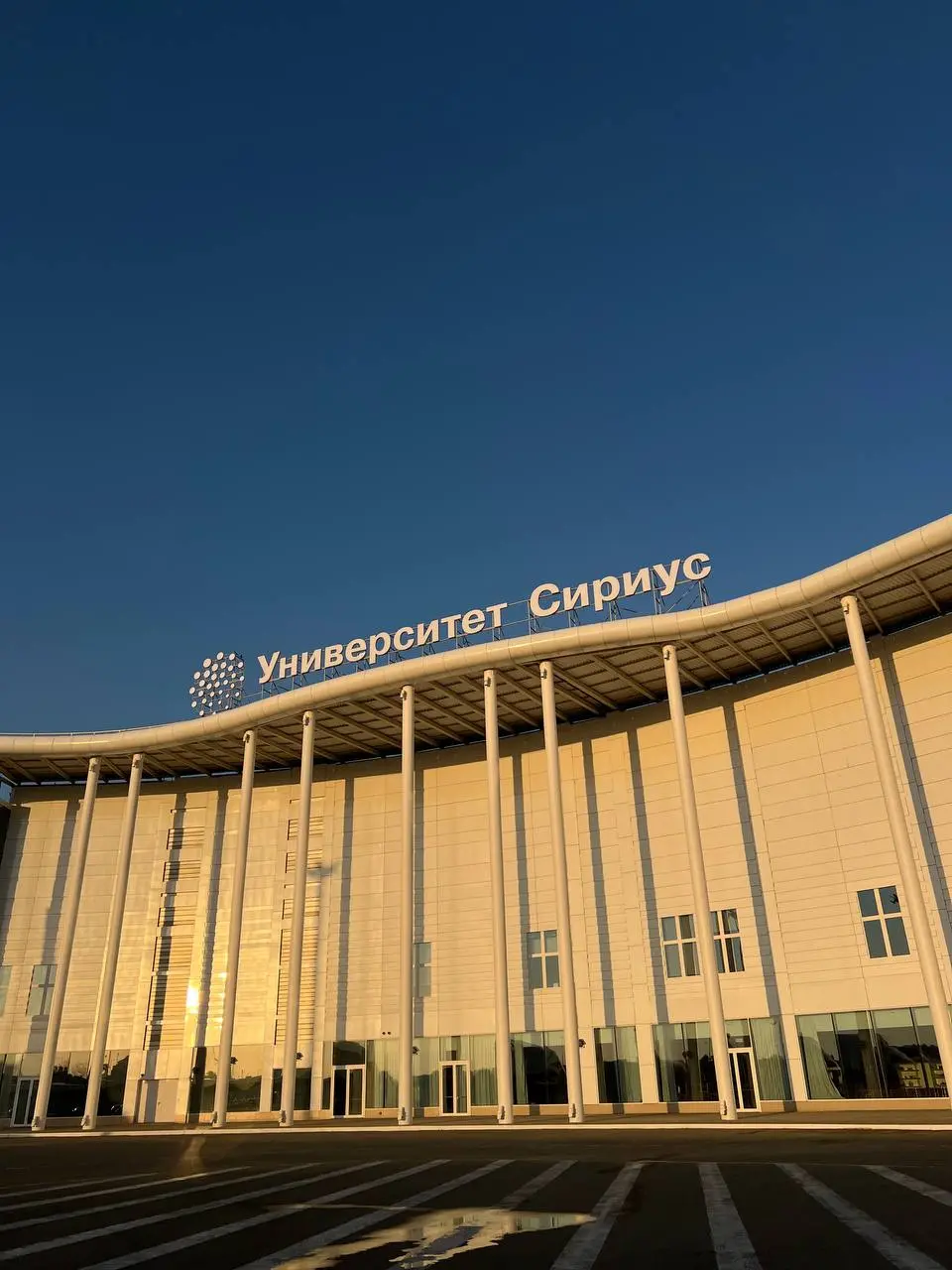 Про преподавание в Сириусе
почти сразу после отпуска на неделю укатила в Сочи, чтобы поделиться знаниями со студентиками Сириуса 🌴🏫
для меня это не первый опыт "училки", поэтому было не сильно сложно
... | Сетка — социальная сеть от hh.ru