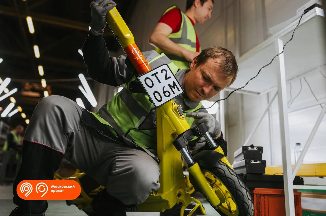 На заводе «Москвич» теперь собирают электросамокаты Яндекса, сообщил Дептранс столицы
Яндекс Go вместе с технокластером «Москвич» и Дептрансом Москвы запустили пилотный проект по локализации сборки ср... | Сетка — социальная сеть от hh.ru