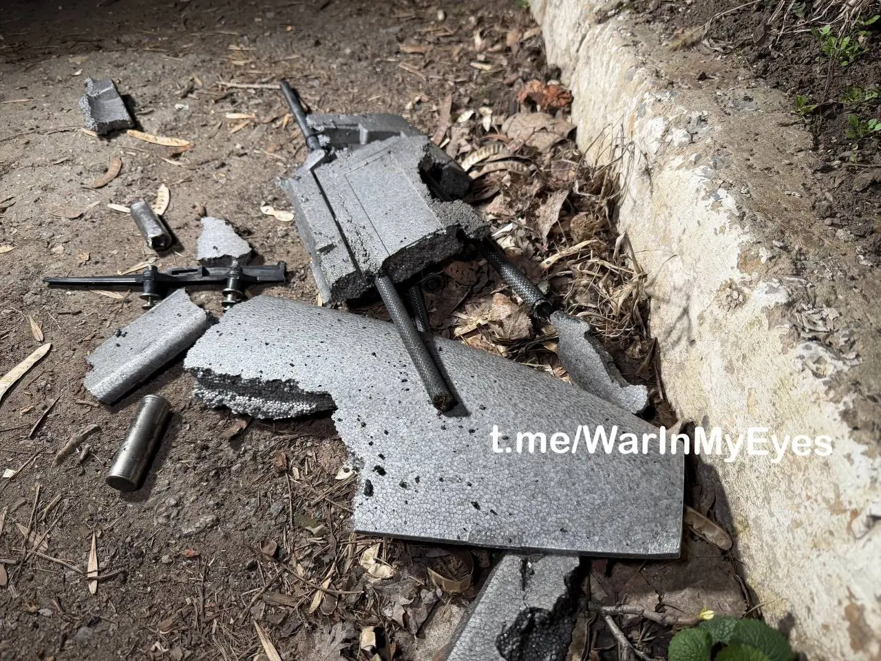Последствия прилета ударного БПЛА в Буденовском районе Донецка сегодня вечером | Сетка — социальная сеть от hh.ru