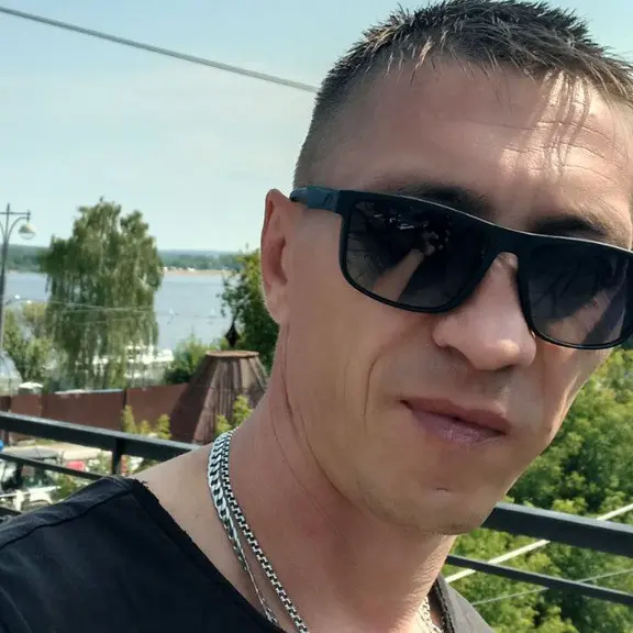 Денис Петренко