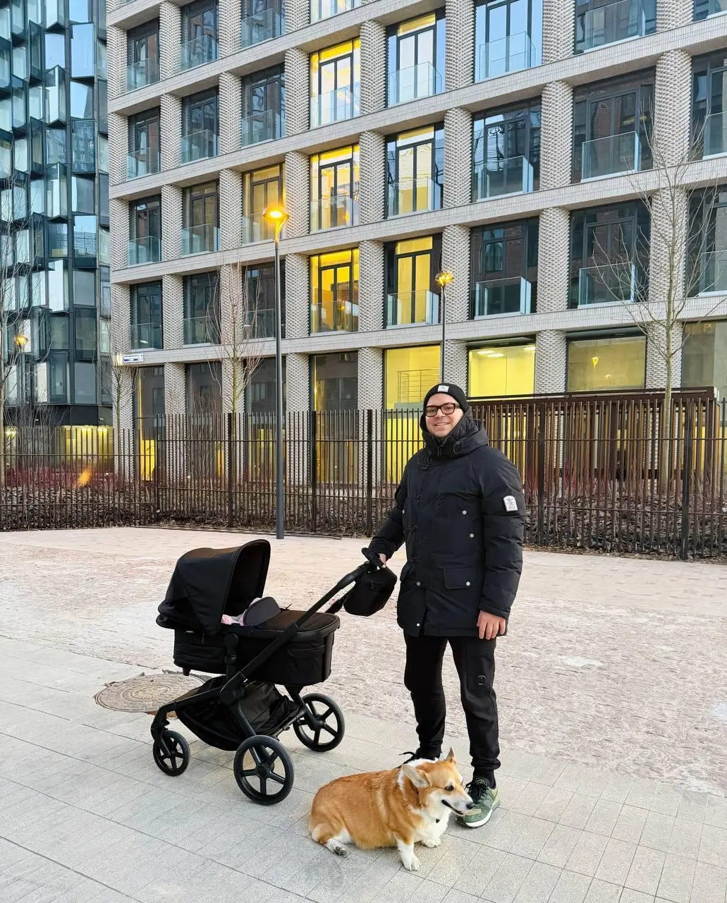 Папа может
Послезавтра будет ровно месяц, как ваш непокорный слуга официально в должности отца.
Испытательный срок, судя по всему, здесь не предусмотрен | Сетка — социальная сеть от hh.ru