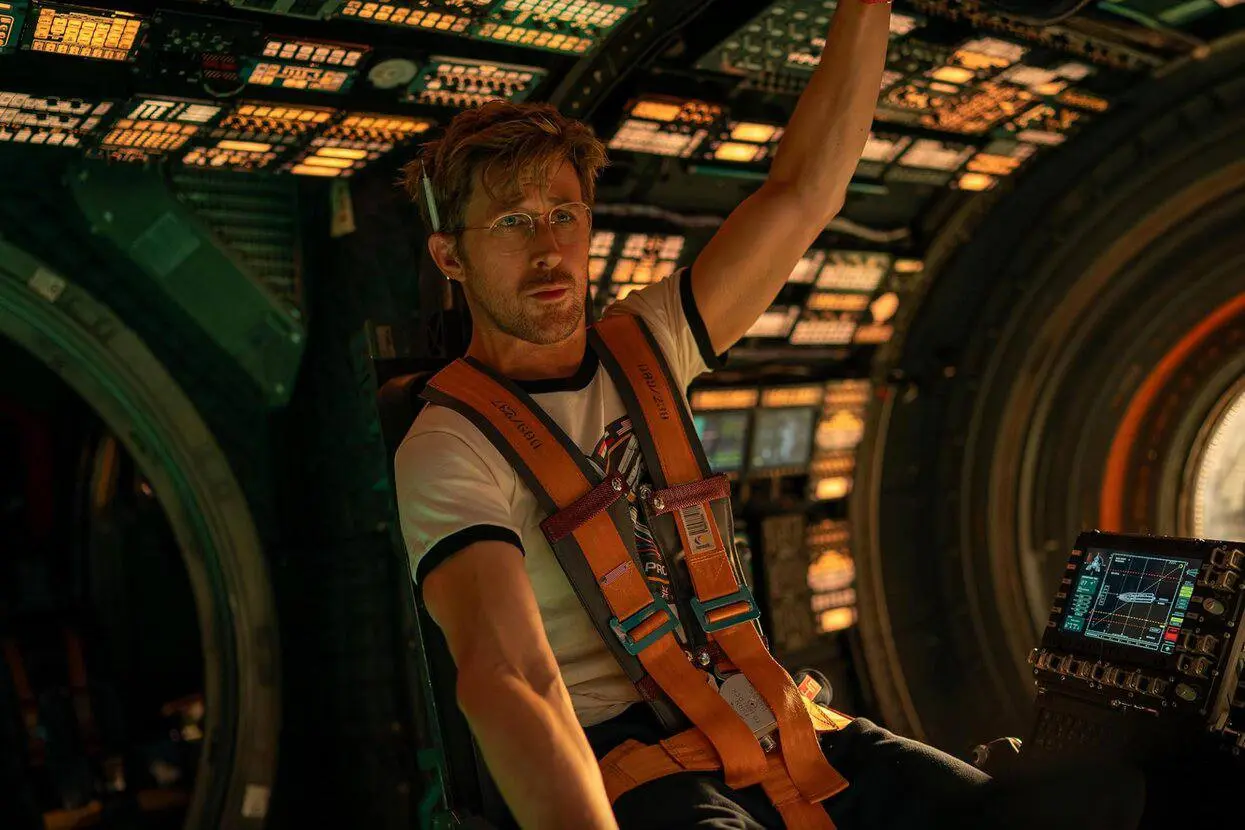 Проект “Конец света” (Project Hail Mary, 2026)
Я редко выхожу из кино с ощущением, что меня вскрыли изнутри и оставили какое-то время жить с этой новой трещиной в восприятии | Сетка — социальная сеть от hh.ru