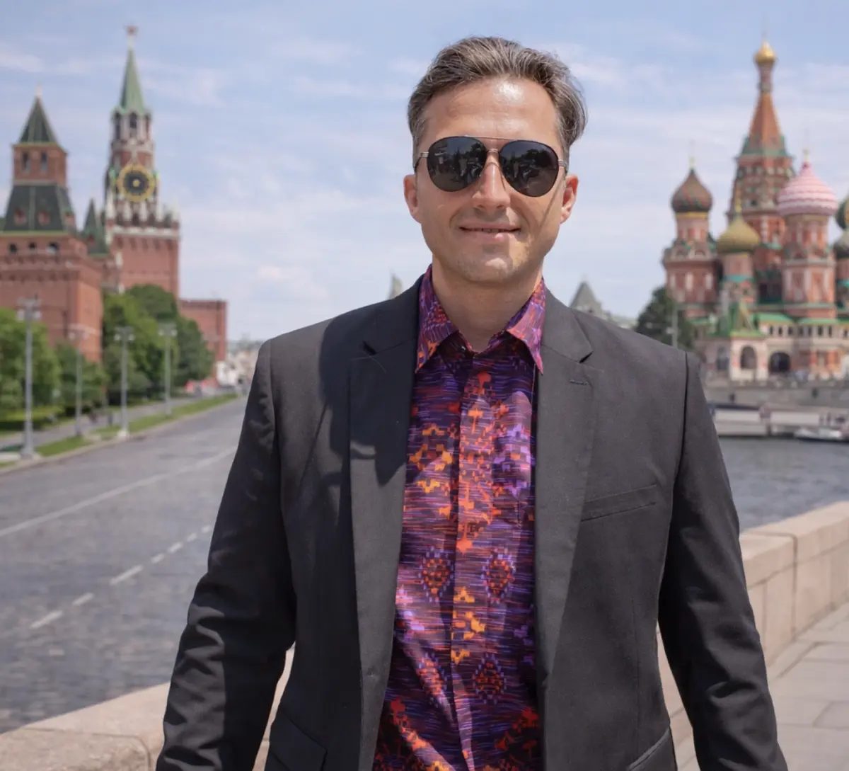 We live in a time where thinking local is no longer enough
If you’re building anything a business, a team, a product you have to think global from day one | Сетка — социальная сеть от hh.ru