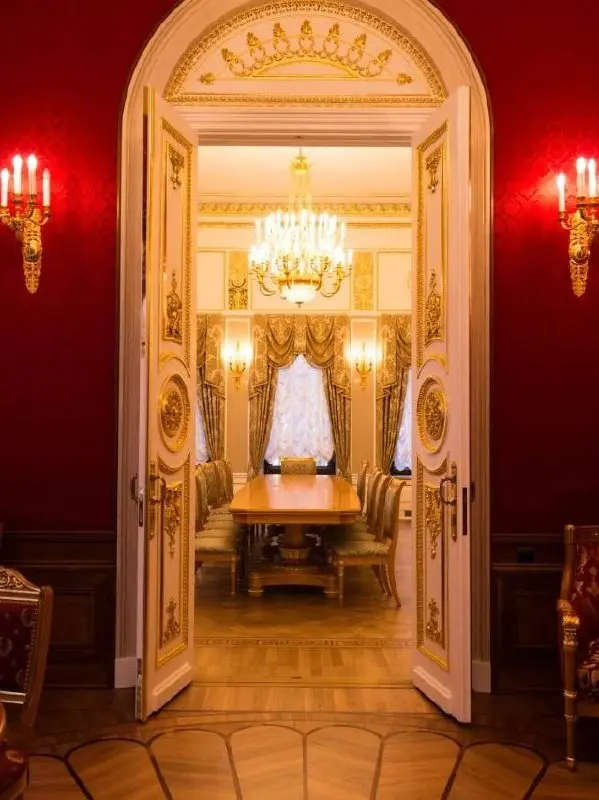 🗣Бесплатные экскурсии по старинной усадьбе XIX века
1 апреля 19:00
В рамках экскурсии вы увидите одну из главных исторических жемчужин столицы: кружевную чугунную лестницу, древние каменные своды, изы... | Сетка — социальная сеть от hh.ru