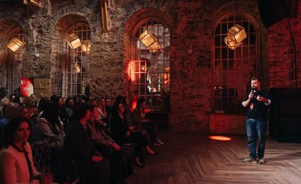😍 Хочется в понедельник вечером чего-то приятного, а что может быть лучше, как не вспомнить, что-то хорошее, например, как команда 🔴 провела Product Day 2026 в Петербурге
В конце марта питерская коман... | Сетка — социальная сеть от hh.ru