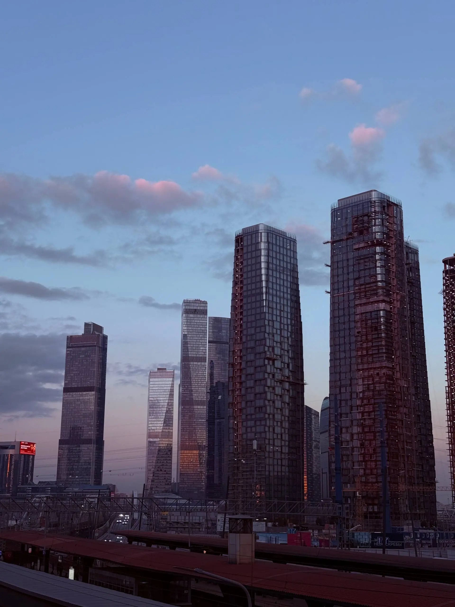Уже ставшая классикой рубрика - Московские картинки 🇷🇺 | Сетка — социальная сеть от hh.ru
