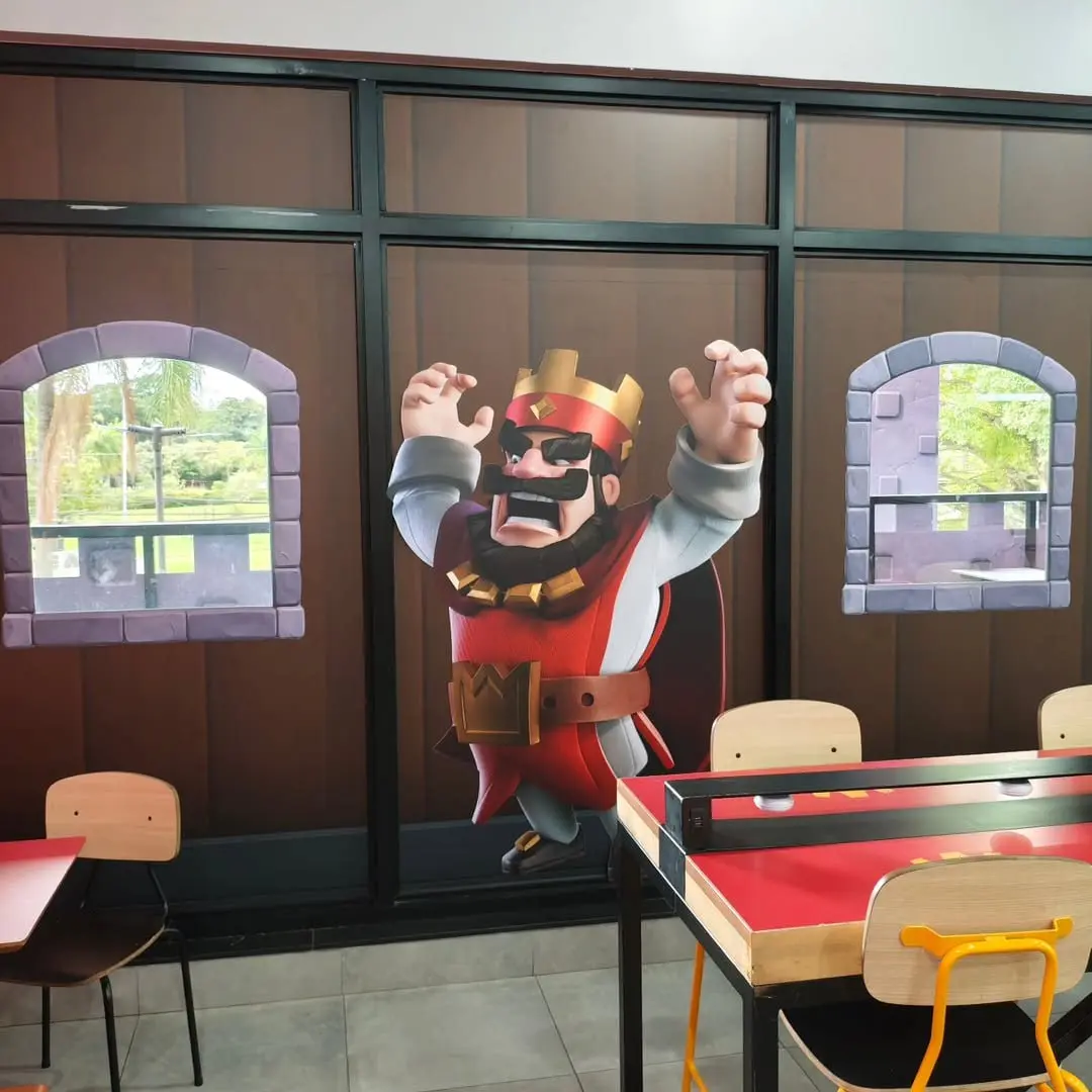 🍚 #disimon
И снова фастфуд заведения делают коллабы с играми — на этот раз Burger King
Они сделал коллаборацию с Clash Royale в Бразилии | Сетка — социальная сеть от hh.ru