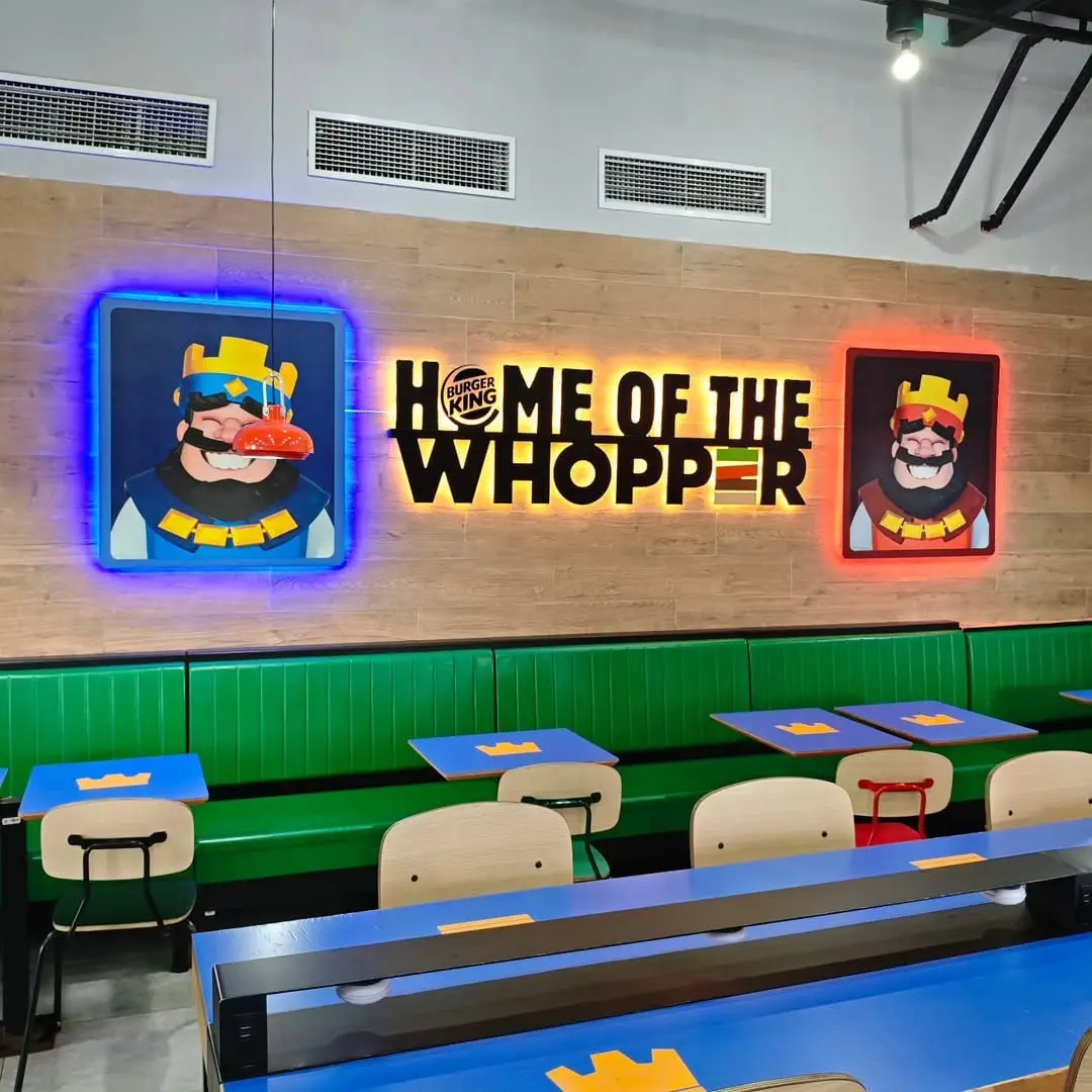 🍚 #disimon
И снова фастфуд заведения делают коллабы с играми — на этот раз Burger King
Они сделал коллаборацию с Clash Royale в Бразилии | Сетка — социальная сеть от hh.ru