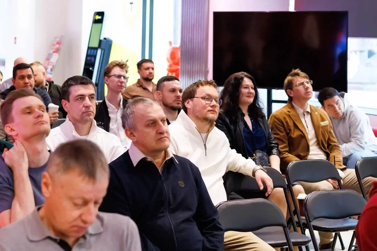 В спорте, как в предпринимательстве, главное — не останавливаться!
На прошлой неделе мы, Synergy Ventures и Стартех | Сетка — социальная сеть от hh.ru