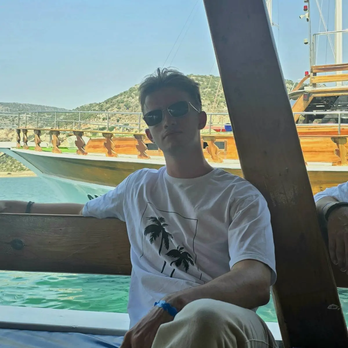 Дмитрий Леонов | Сетка — социальная сеть от hh.ru