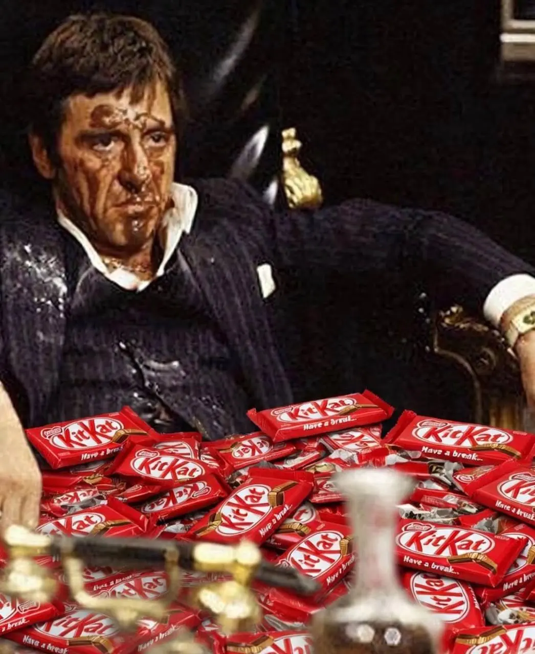 ✍️В Европе угнали грузовик с 12 тоннами шоколадок KitKat. Внутри фуры было 414 тысяч тех самых шоколадок-болидов, которые KitKat сделал в коллабе с Формулой-1 | Сетка — социальная сеть от hh.ru