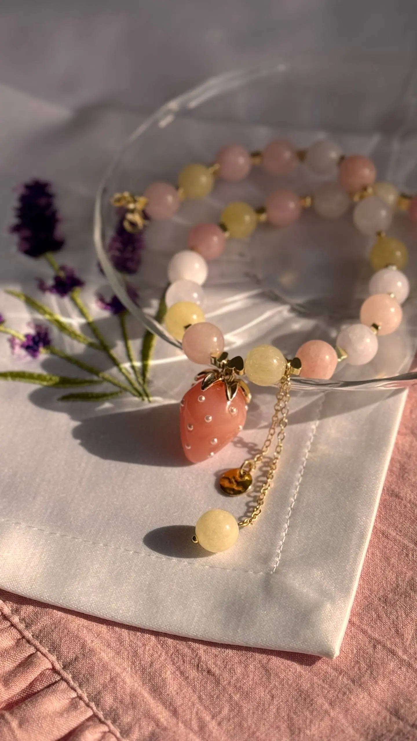 Весна🌿
Вдохновение✨
Нежность🕊️
Солнышко☀️
Колье с клубничками 🍓
Длина 39 см+5 см цепочка.
Стоимость 3200🌿 | Сетка — социальная сеть от hh.ru