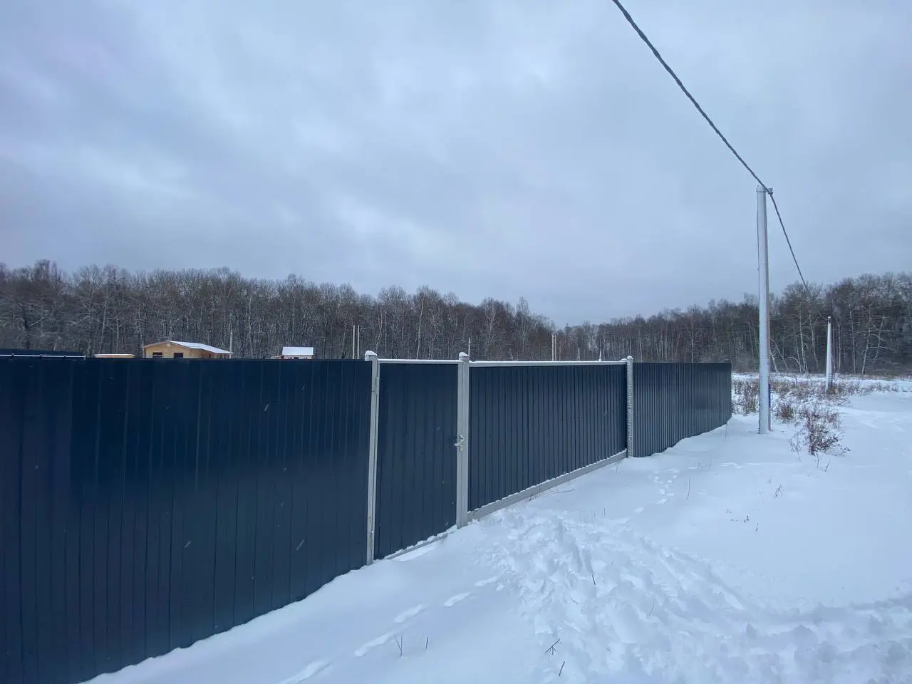 Сейчас на продаже есть идеальный участок 7 соток под «ИЖС семейку» 👍
А почему идеальный:

Земли населенных пунктов
ИЖС
15 мин до Чехова
магазины, остановки в пешей доступности

И главное:

в заборе с ... | Сетка — социальная сеть от hh.ru