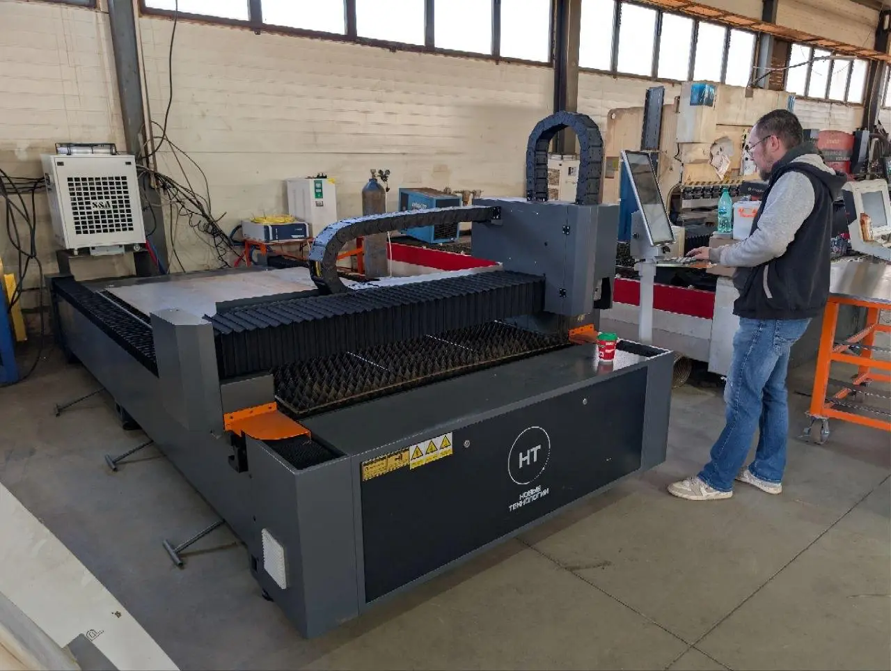 В последнее время мы все активно спрашиваем друг у друга рекомендации по партнерам на различные задачи | Сетка — социальная сеть от hh.ru