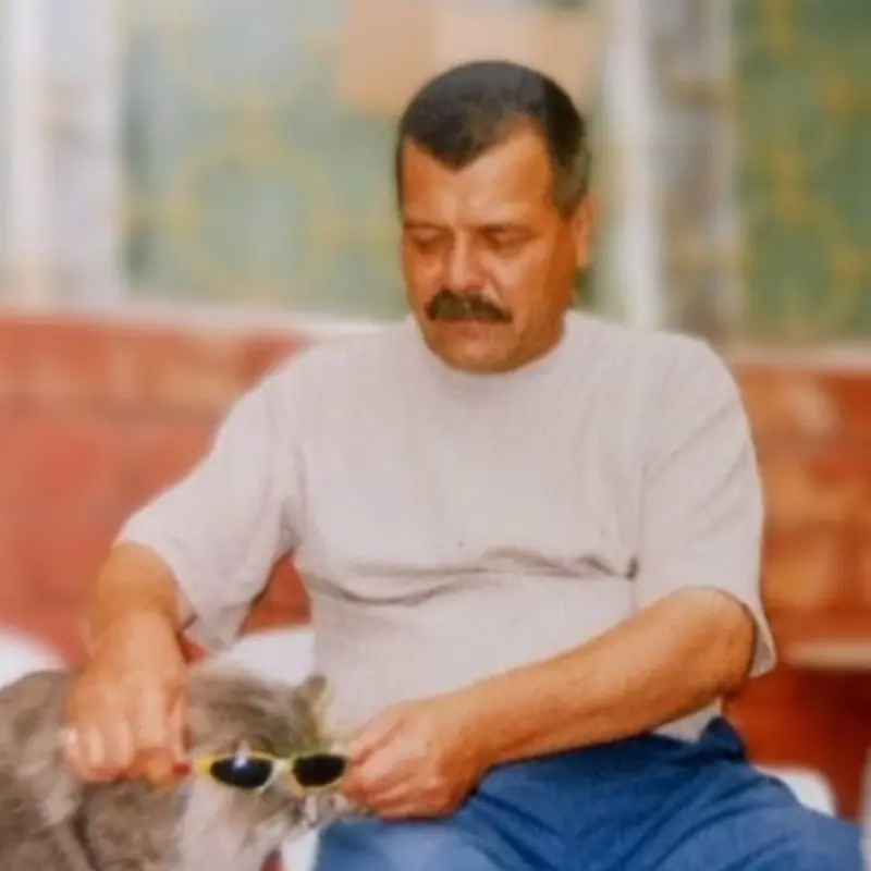 Александр Петров