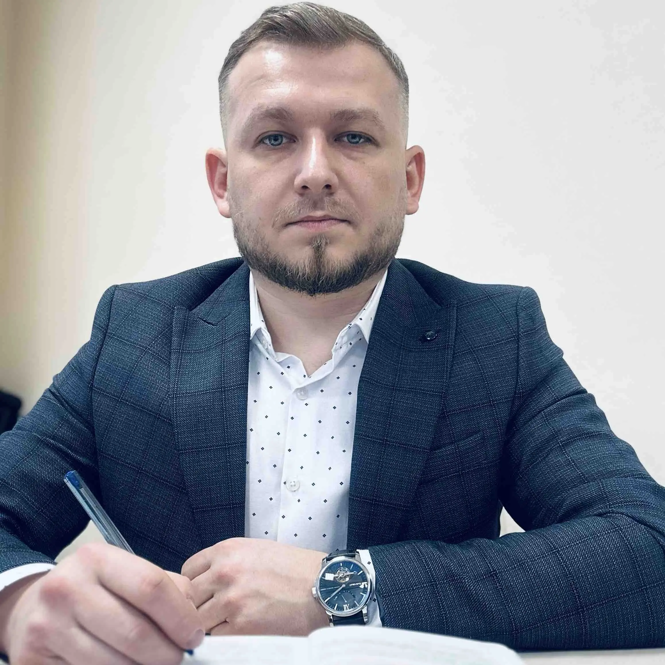 Алексей Гребенников