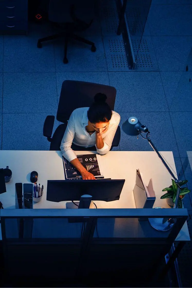 Иллюзия пятидневки
Принято считать, что пятидневная рабочая неделя — это золотой стандарт эффективности | Сетка — социальная сеть от hh.ru